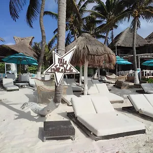 Estrellas - Located At The Party Zone 4*, Tulum Mexikó